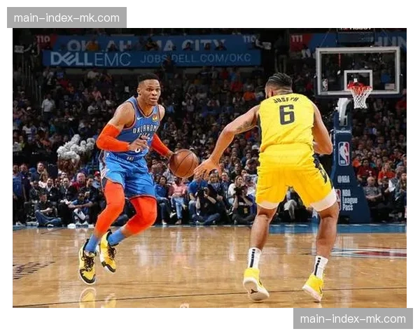 波格丹时隔一个月进入轮换，首节即在45度角命中三分